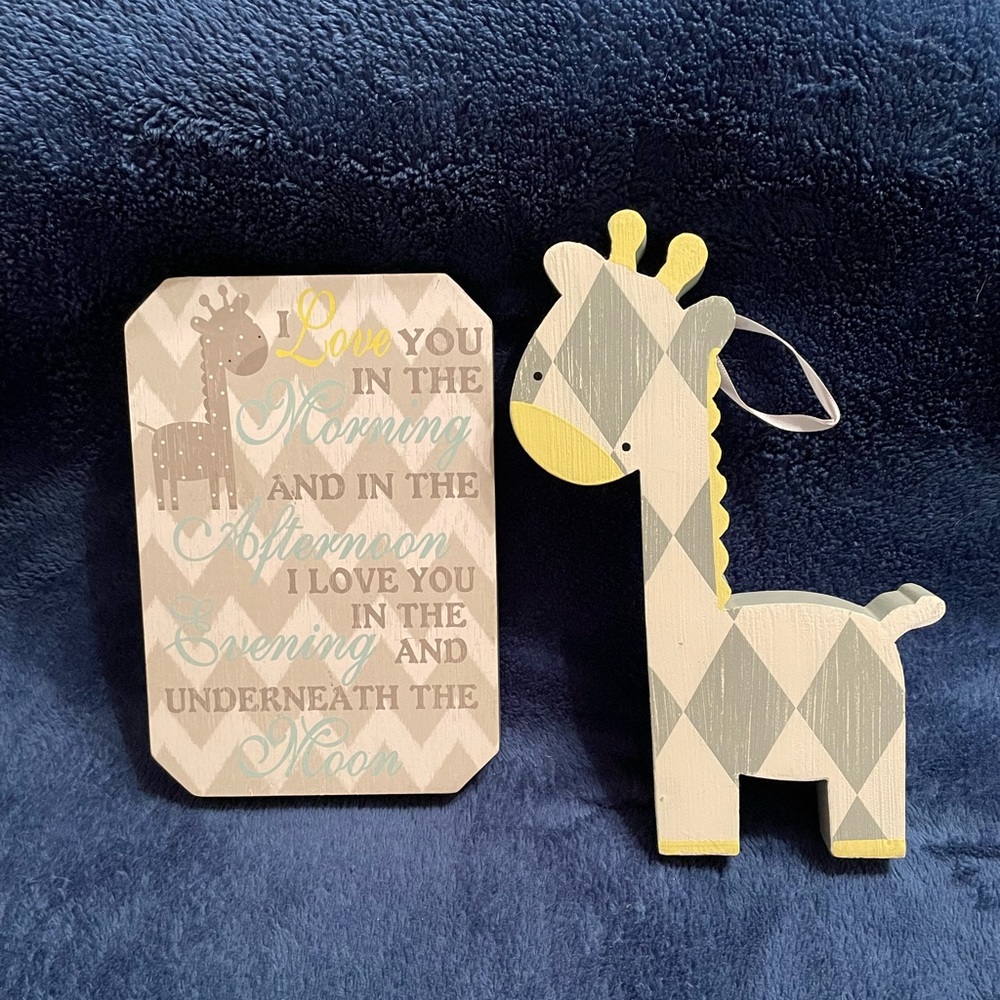 Hobby Lobby Wooden Giraffe and Matching Plaque Set